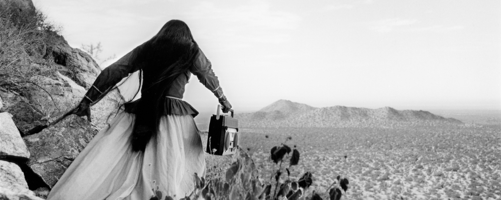 Foto: Graciela Iturbide, Mujer ángel (Engelsfrau), Sonora-Wüste, 1979